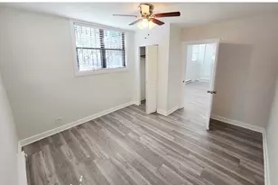 732 W Roscoe St, Chicago, IL 60657 - Photo 9