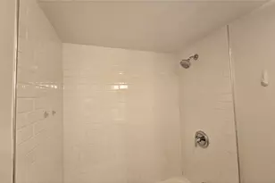 732 W Roscoe St, Chicago, IL 60657 - Photo 13