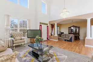829 Lindsey Ln, Bolingbrook, IL 60440 - Photo 11