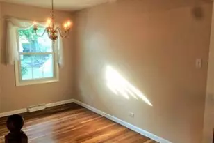 1413 S 7th St, Saint Charles, IL 60174 - Photo 5