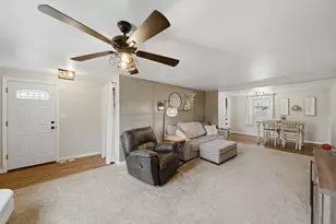 418 E Wall St, Morrison, IL 61270 - Photo 13