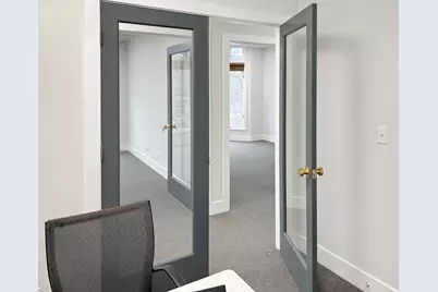 610 W Roosevelt Road #D2, Wheaton, IL 60187 - Photo 9