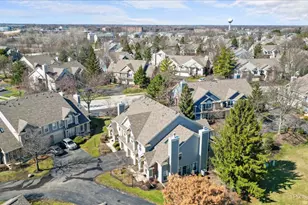 620 Stone Brook Ct, Elk Grove Village, IL 60007 - Photo 5