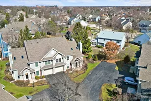 620 Stone Brook Ct, Elk Grove Village, IL 60007 - Photo 3