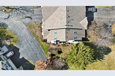 620 Stone Brook Court, Elk Grove Village, IL 60007 - Photo 7