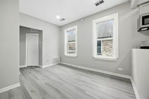 66 E 100th St, Chicago, IL 60628 - Photo 15