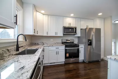 8356 Sayre Avenue, Burbank, IL 60459 - Photo 5