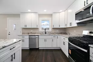 8356 Sayre Ave, Burbank, IL 60459 - Photo 5