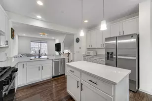 3S528 Cambridge Ct, Warrenville, IL 60555 - Photo 7