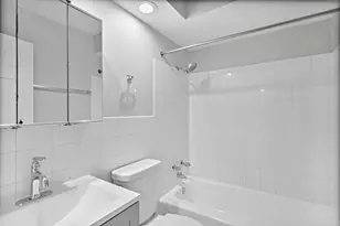 6758 N Sheridan Ave, Chicago, IL 60626 - Photo 9