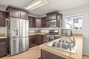 1716 Windward Dr, Pingree Grove, IL 60140 - Photo 9