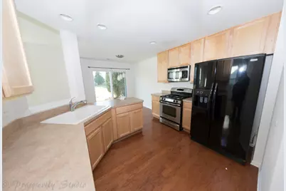 636 Hawley Drive, Oswego, IL 60543 - Photo 5