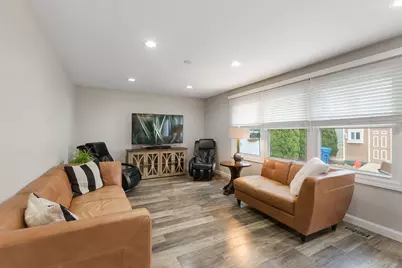 1015 Confederation Drive, Bartlett, IL 60103 - Photo 7