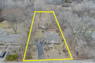 2212 Ravine Dr, Zion, IL 60099 - Photo 3