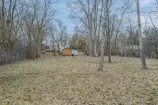 2212 Ravine Dr, Zion, IL 60099 - Photo 5