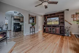 2212 Ravine Dr, Zion, IL 60099 - Photo 11