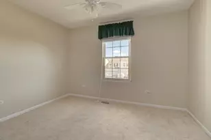 566 Pinebrook Dr, Bolingbrook, IL 60490 - Photo 11