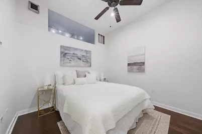 720 N Larrabee Street #1711, Chicago, IL 60654 - Photo 17