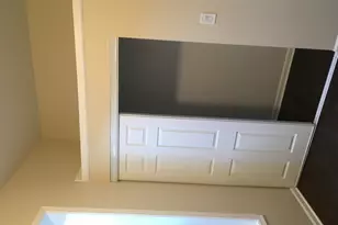 321 W 24th St, Chicago, IL 60616 - Photo 9