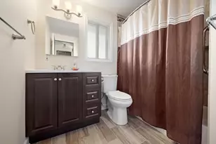 18 Dennis Ct, Schaumburg, IL 60193 - Photo 13