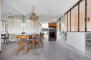 18 Dennis Ct, Schaumburg, IL 60193 - Photo 7