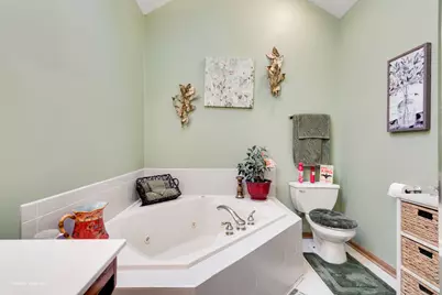 10400 Emerald Avenue, Orland Park, IL 60467 - Photo 13