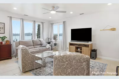 3704 W Lake Shore Drive, Wonder Lake, IL 60097 - Photo 19