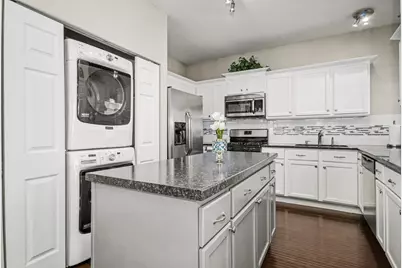 3340 Cloud Croft Court, Montgomery, IL 60538 - Photo 9