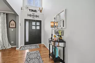 515 Buckingham Pl, Shorewood, IL 60404 - Photo 3