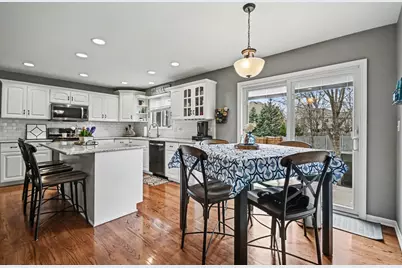 515 Buckingham Place, Shorewood, IL 60404 - Photo 11