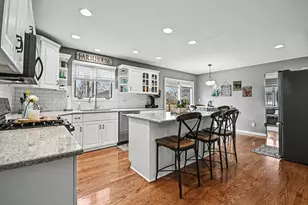 515 Buckingham Pl, Shorewood, IL 60404 - Photo 9