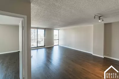 70 W Huron Street #2207, Chicago, IL 60654 - Photo 11