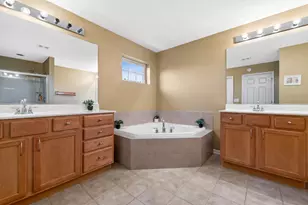 [Address not provided], Yorkville, IL 60560 - Photo 15