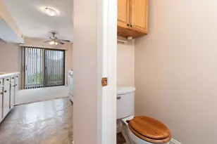 236 N Waterford Dr, Schaumburg, IL 60194 - Photo 19