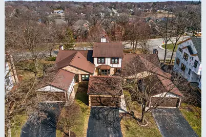 15 White Oak Circle, Saint Charles, IL 60174 - Photo 3