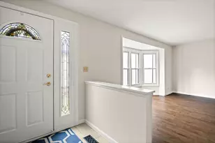 15 White Oak Cir, Saint Charles, IL 60174 - Photo 5