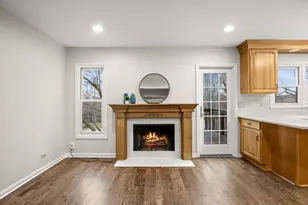 15 White Oak Cir, Saint Charles, IL 60174 - Photo 13