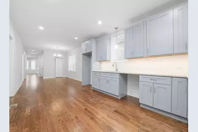 8722 S Kingston Avenue, Chicago, IL 60617 - Photo 3