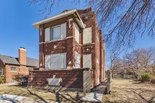 7339 S Bennett Ave, Chicago, IL 60649 - Photo 3