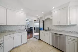 251 N Michigan Ave, Villa Park, IL 60181 - Photo 3