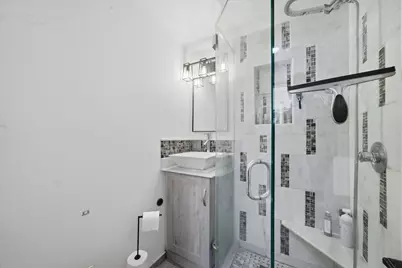 251 N Michigan Avenue, Villa Park, IL 60181 - Photo 11