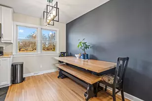 17528 Woodbrook Ln, Lockport, IL 60441 - Photo 7