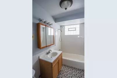 9016 Lamon Avenue #2N, Skokie, IL 60077 - Photo 9