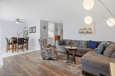 1043 S York Road #402, Bensenville, IL 60106 - Photo 7