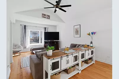 8566 S 83rd Avenue, Hickory Hills, IL 60457 - Photo 9