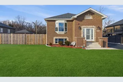 8566 S 83rd Avenue, Hickory Hills, IL 60457 - Photo 3