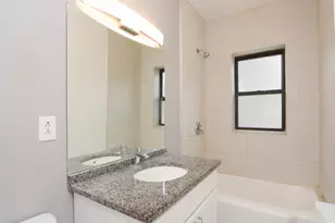 626 W Stratford Pl, Chicago, IL 60657 - Photo 17