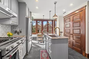 323 W Maple Ave, Libertyville, IL 60048 - Photo 19