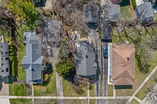 323 W Maple Ave, Libertyville, IL 60048 - Photo 43