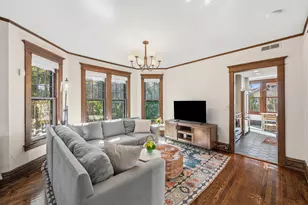 323 W Maple Ave, Libertyville, IL 60048 - Photo 11